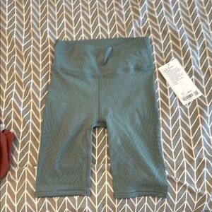 Lululemon Athletica Green Bike Shorts High-Waisted Stretchy